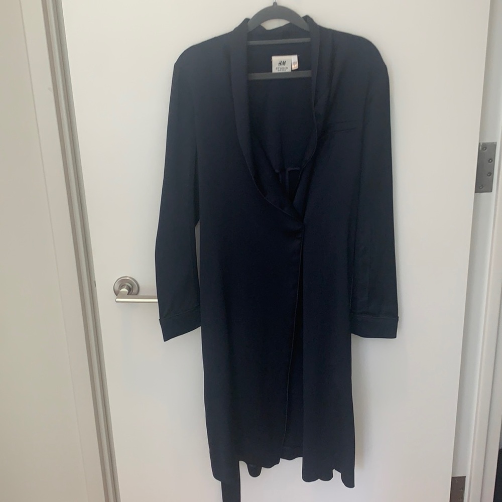 HM Robe